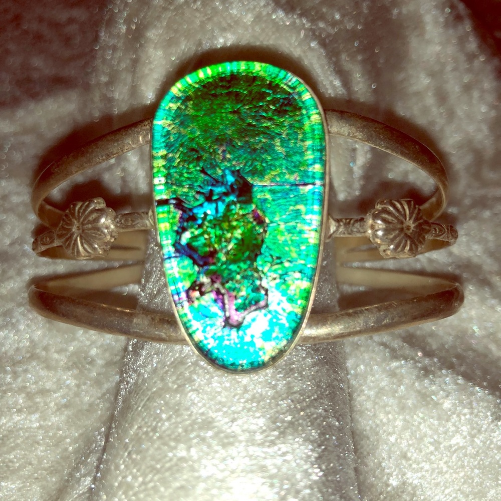 Awesome Draconic Glass Bracelet ⚡️